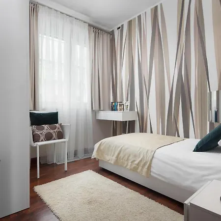 Arentz - Front Sea Apartment *