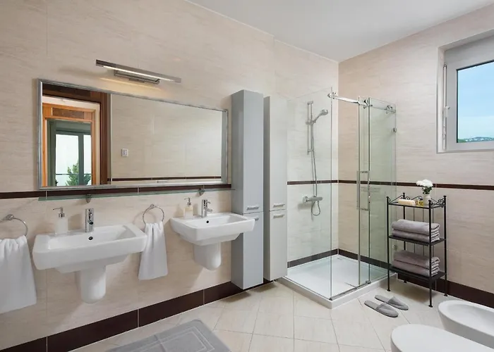 Arentz - Front Sea Apartman *