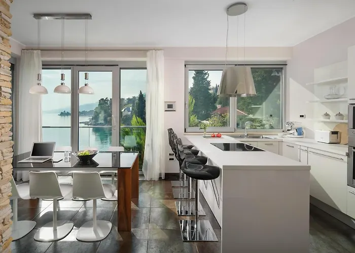 Arentz - Front Sea Daire *