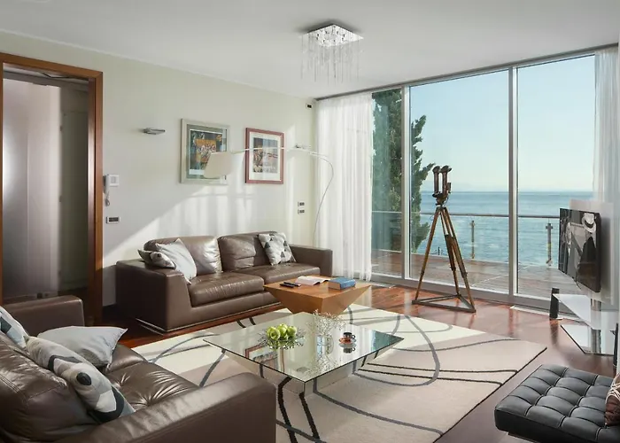 Arentz - Front Sea Apartman